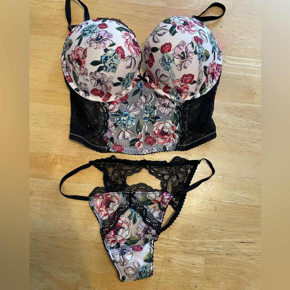 Victoria's Secret Floral Lace push up bra top
